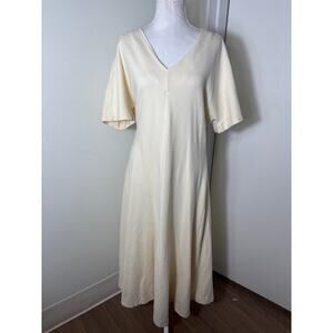 Tuckernuck Cream Short Sleeve V-Neck Maxi Dress Sz L